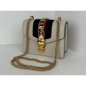 Gucci Sylvie White Leather Shoulder Bag with Gold Chain Detail